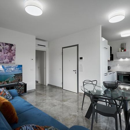 Villa Karolina Ντεζεντσάνο ντελ Γκάρντα Εξωτερικό φωτογραφία