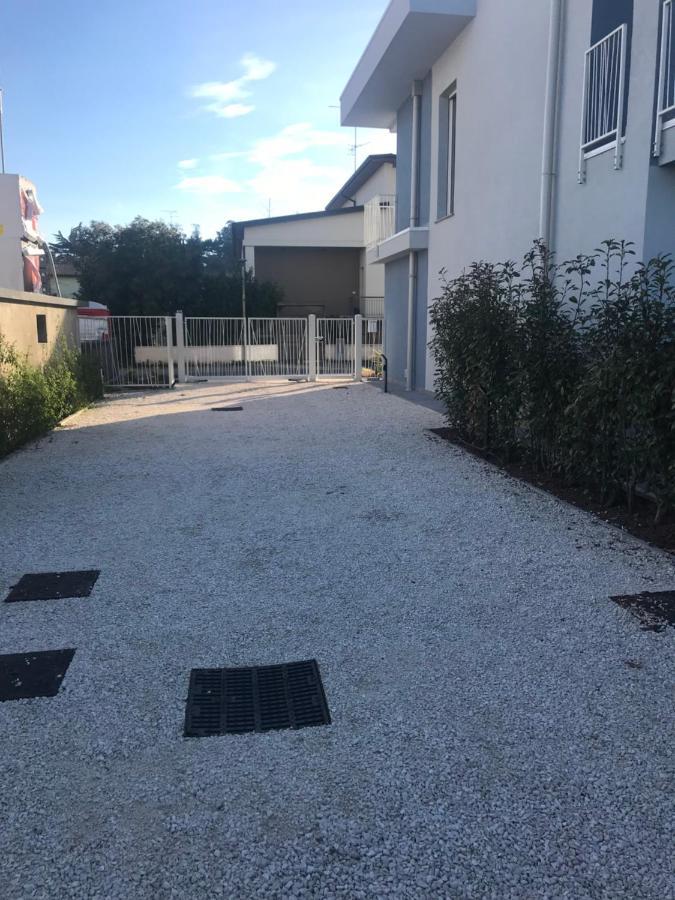 Villa Karolina Ντεζεντσάνο ντελ Γκάρντα Εξωτερικό φωτογραφία