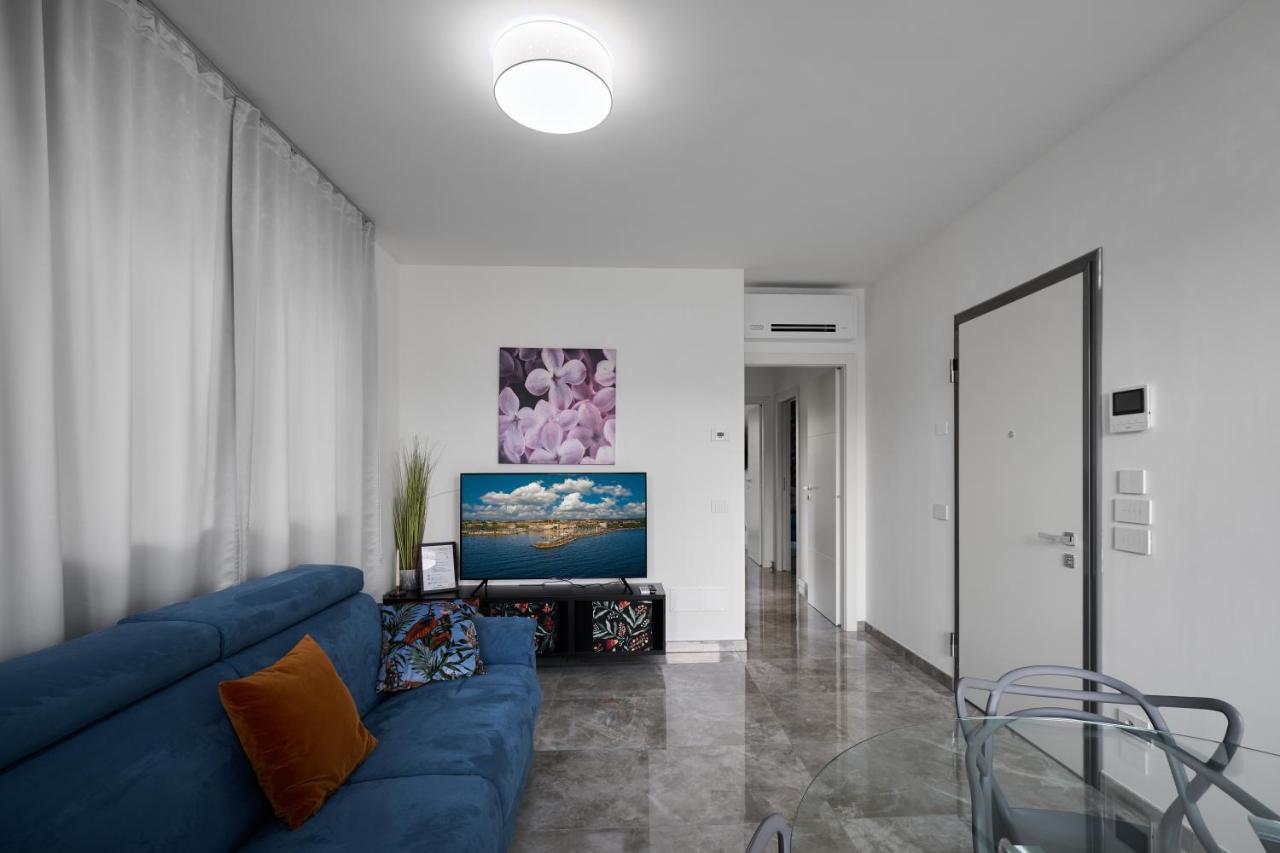 Villa Karolina Ντεζεντσάνο ντελ Γκάρντα Εξωτερικό φωτογραφία